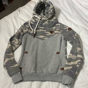 Wanakome Camo/Gray Hoodie